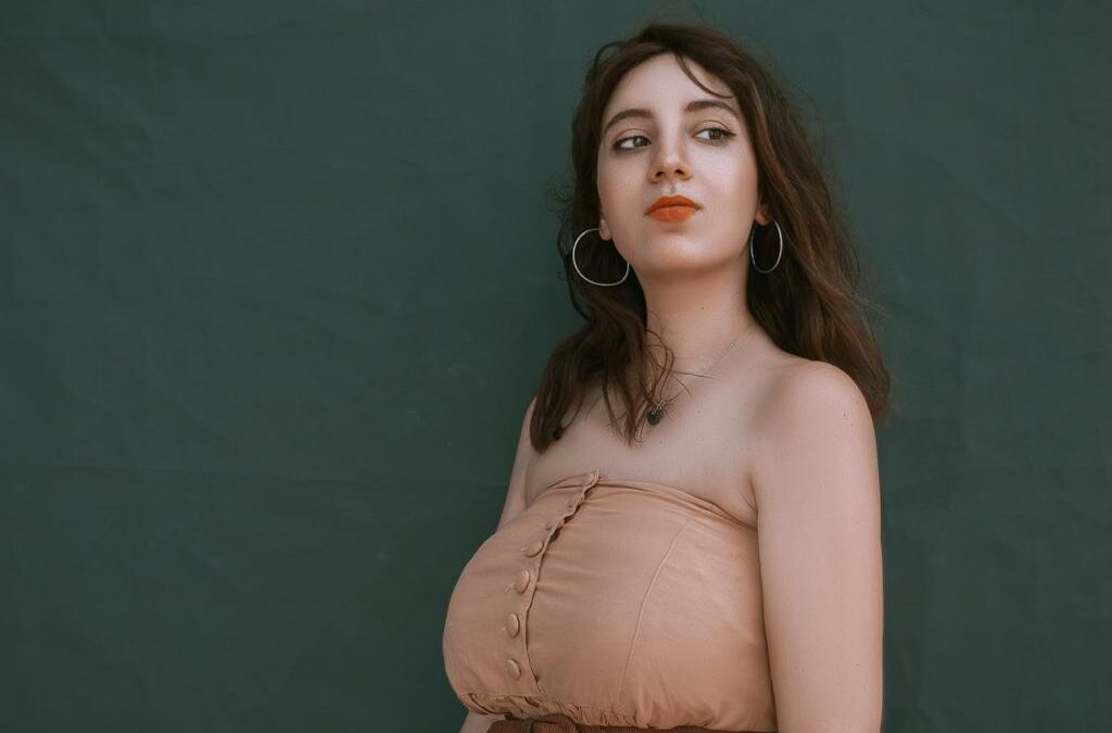 I’ve been thinking about getting a breast reduction – how do I know if it’s right for me?
